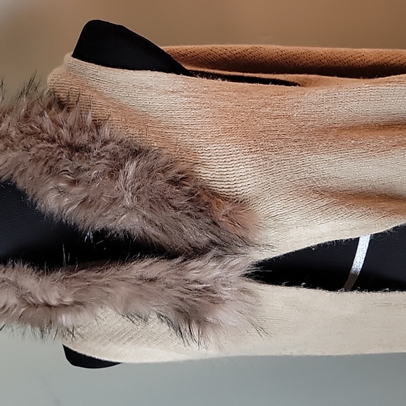 Northern Angel faux fur fringe sweater vest - Picture 2 of 4